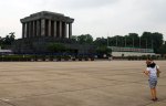 Wuchtig: das Mausoleum von Ho Chi Minh
